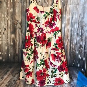 Gorgeous Dress with delicate shoulder Ties- Size 6